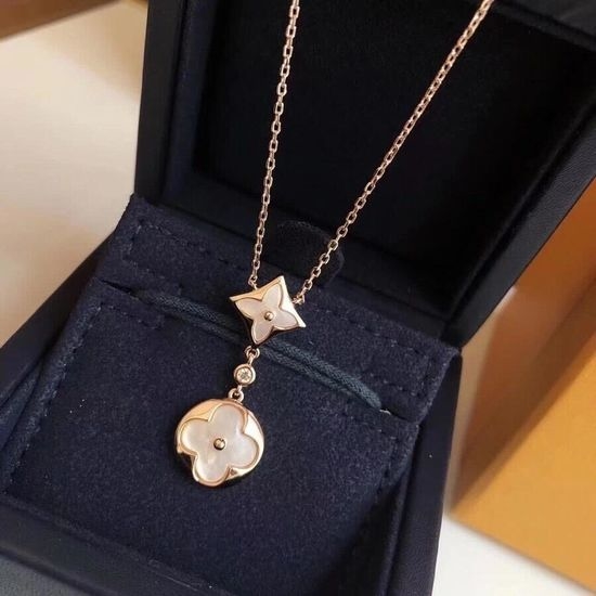 Louis Vuitton LV Two Flower Shell Diamond Necklace