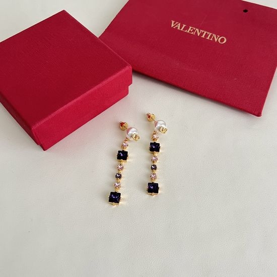 Valentino Minimalist Generous All Match Stud Earrings