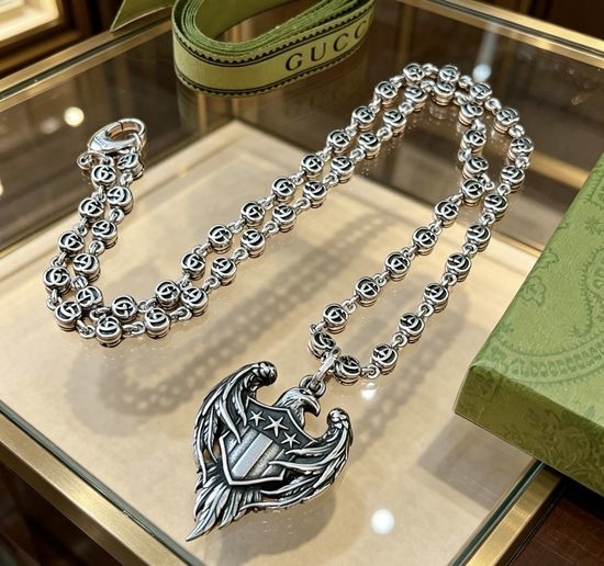 Gucci Distressed Retro Style Necklace Daily Wear