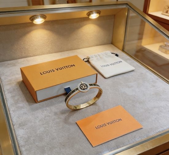 Louis Vuitton LV Classic Pattern Versatile Casual Bracelet