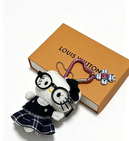 Louis Vuitton LV Vintage Bag Charm Key Chain Accessory