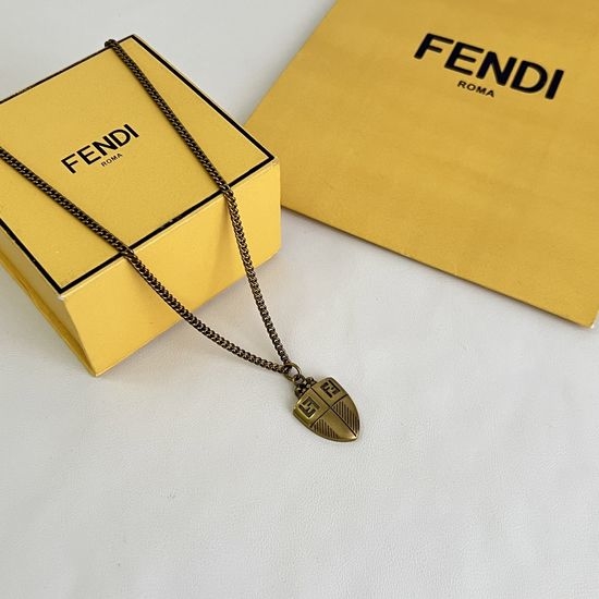 Fendi Refined Simple Necklace Daily Wear Accessory