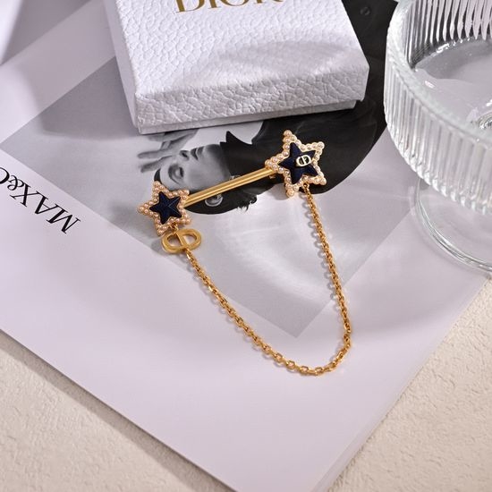 Christian Dior CD Delicate Five-pointed Star Brooch for Outfits