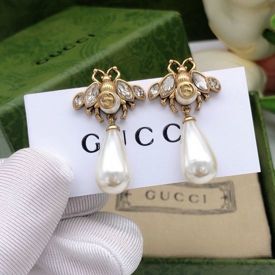 Gucci Bee Design Stud Earrings Classic Fashion Style