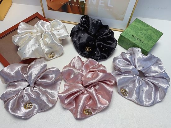 Gucci Sparkly Hair Scrunchie Elegant Daily Accessory