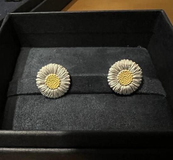 Celine Daisy Series Stud Earrings