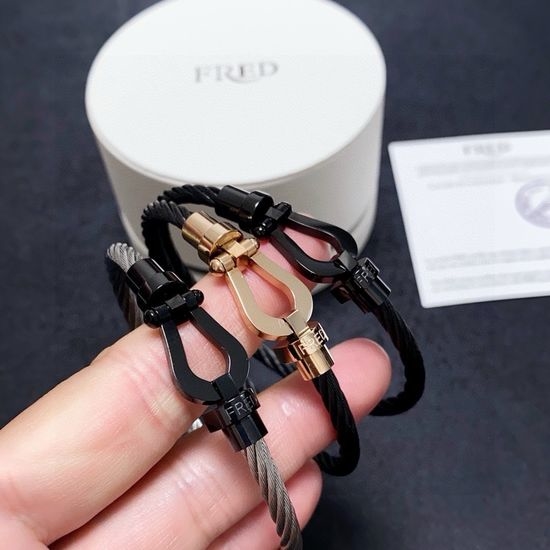 Fred Horseshoe Shape Premium Bangle