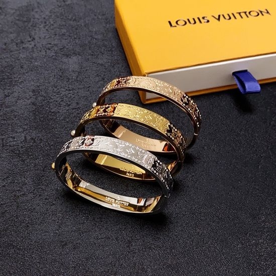 Louis Vuitton LV Engraved Diamond Inlaid Bangle