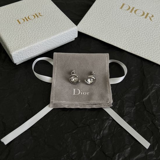 Christian Dior CD Vintage Elegant Stud Earrings