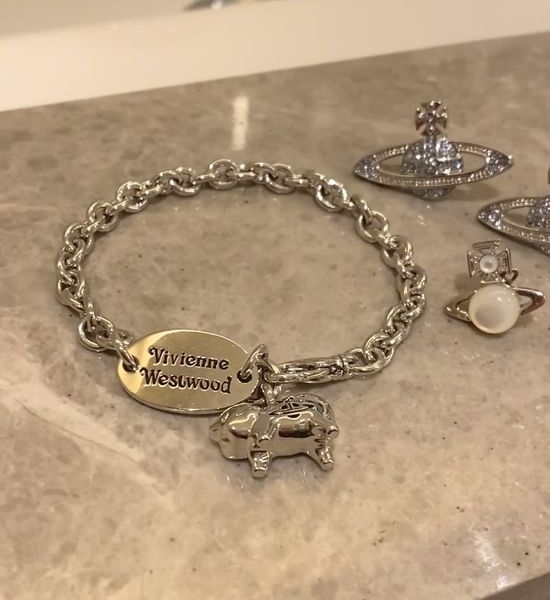 Vivienne Westhood Classic Saturn Ring Design Premium Jewelry