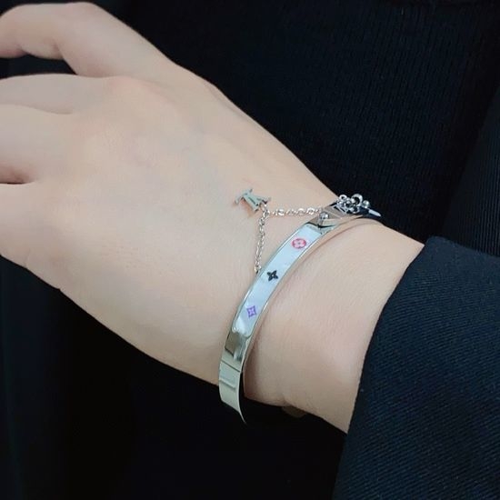 Louis Vuitton LV Vintage Unique Style Durable Bangle