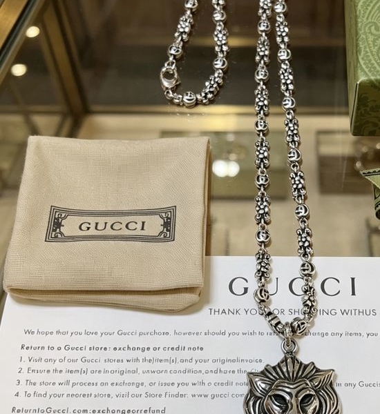 Gucci Vintage Style Necklace Perfect For Daily Wear