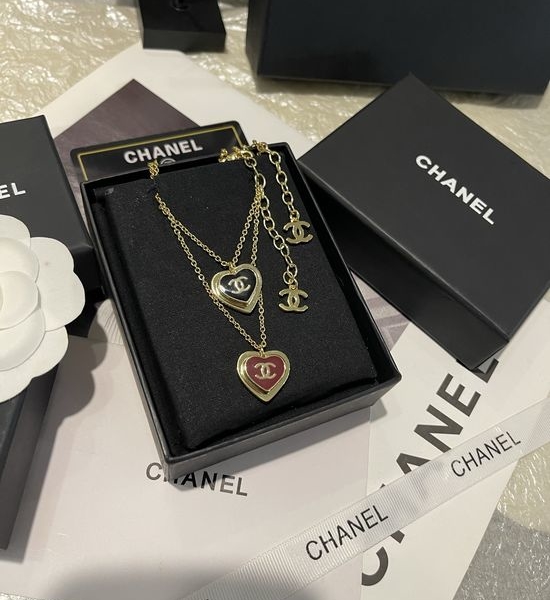 Chanel Burgundy Heart Smooth Pendant Necklace
