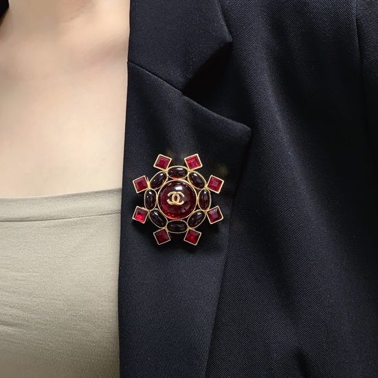 Chanel Red Agate Inlaid Brooch