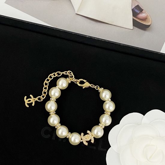 Chanel Rhinestone Pearl Elegant Delicate Chain Bracelet