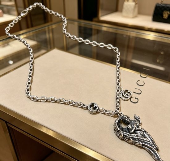 Gucci Retro Double G Design Necklace