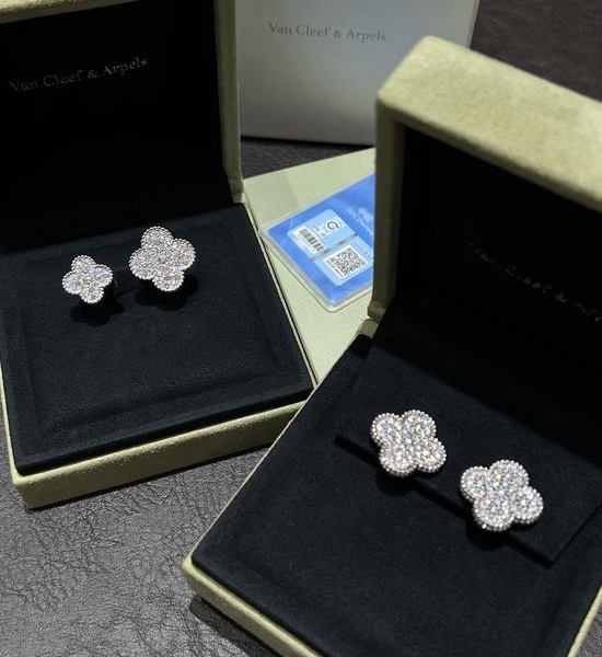 Van Cleef & Arpels VCA Gold Alloy White Gold Diamond Earrings