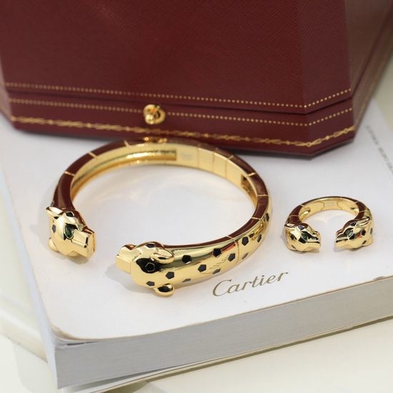 Cartier Patterned Leopard Decorated Bracelet