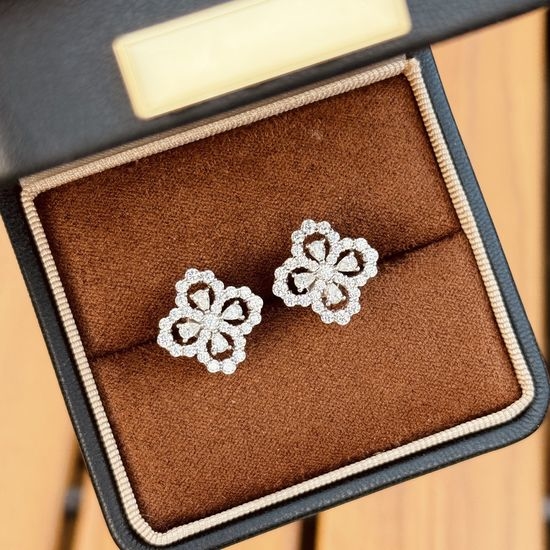 Harry Winston Micro Pave Clover Stud Earrings