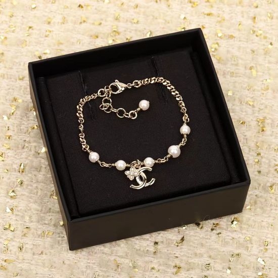 Chanel Classic Delicate Pearl Bracelet Elegant Jewelry