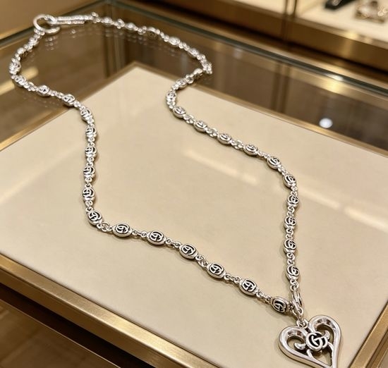 Gucci Handmade Delicate Vintage Necklace