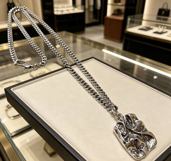 Gucci Adjustable Length Vintage Necklace