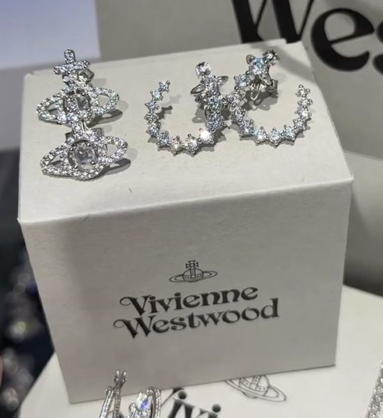 Vivienne Westhood Classic Crown Saturn Ring Fashion Jewelry
