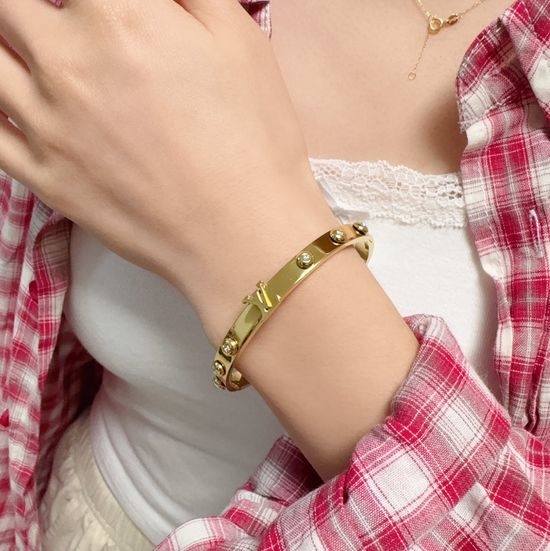 Louis Vuitton LV Diamond Inlaid Retro Bangle