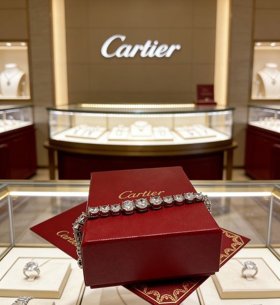 Cartier Gold Bracelet Exquisite Handcrafted Jewelry