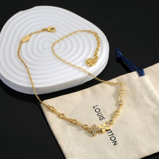 Louis Vuitton LV Elegant Floral Pendant Necklace with Crystals