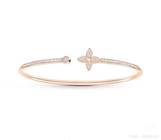 Louis Vuitton LV Classic Four Leaf Clover Bangle Two Colors