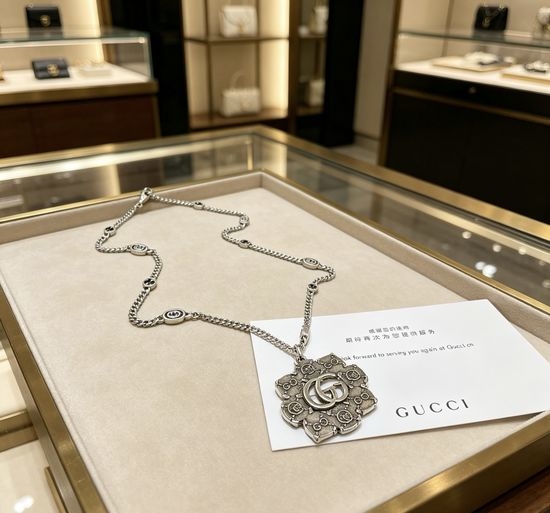 Gucci Timeless Classic Retro Silver Necklace