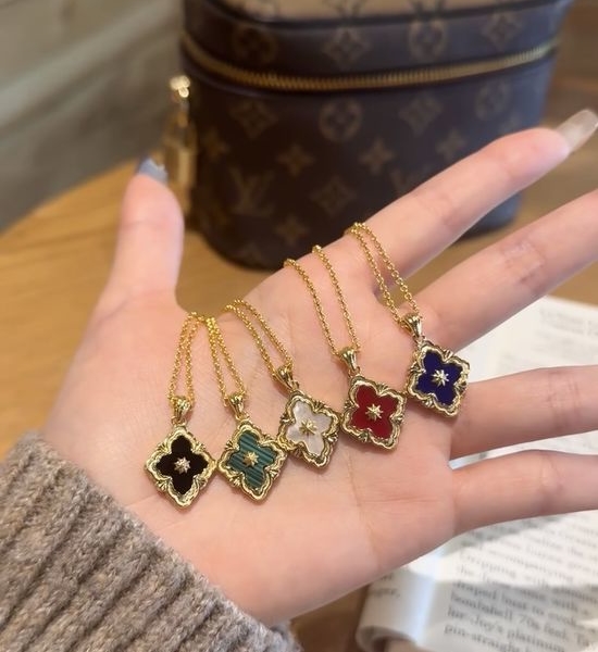 Buccellati Small Diamond Pendant Necklace Elegant Jewelry