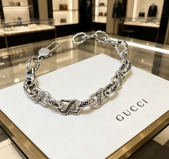 Gucci Classic Adjustable Bracelet for Everyday Matching