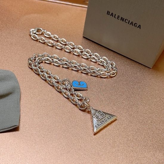 Balenciaga Vintage Exquisite Necklace for All Occasions