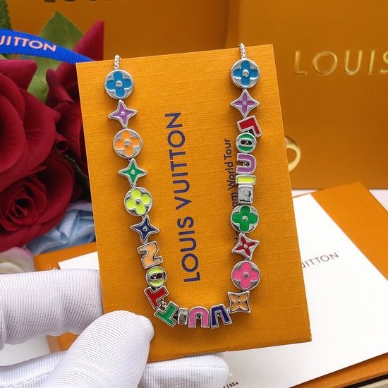 Louis Vuitton LV Enamel Letter Pattern Necklace Bracelet Set