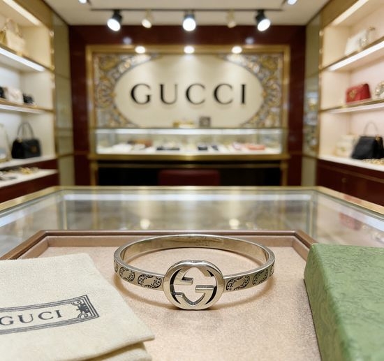 Gucci Classic Vintage Bangle Versatile Style