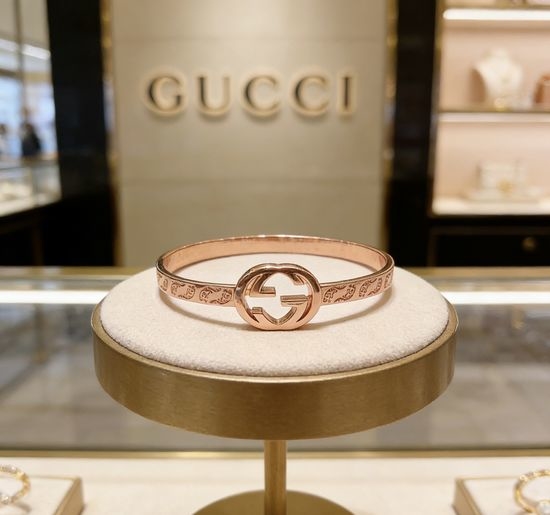 Gucci Vintage Finish Classic Bangle Timeless