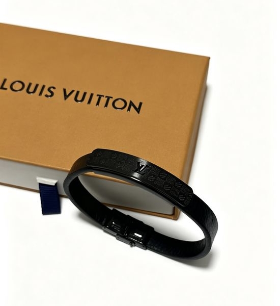 Louis Vuitton LV Vintage Leather Bracelet Wrist Accessory