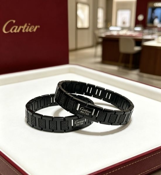 Cartier Gold Material Elegant Classic Bracelet