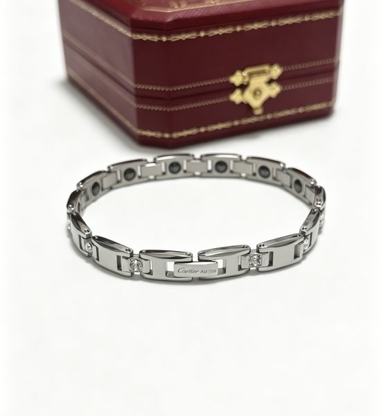 Cartier Classic Gold Delicate Exquisite Bracelet