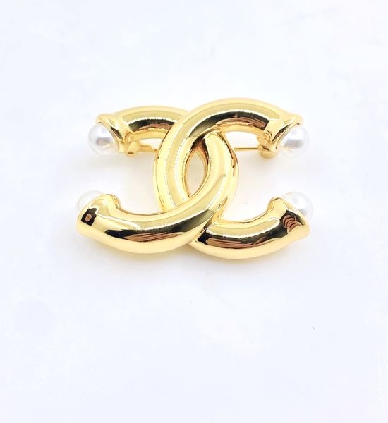 Chanel Pearl Decor Classic Brooch