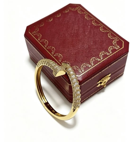 Cartier Elegant Classic Exquisite Bangle Bracelet