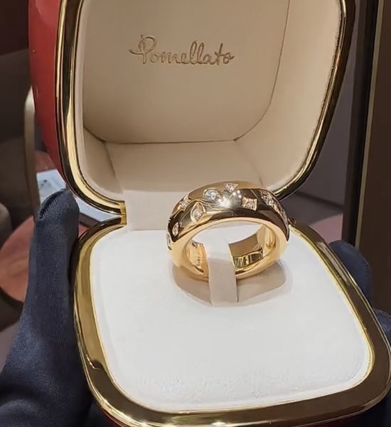 Pomellato White Diamond Classic Ring