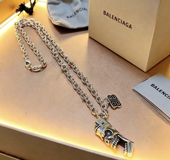 Balenciaga Vintage Style Exquisite Craft Necklace