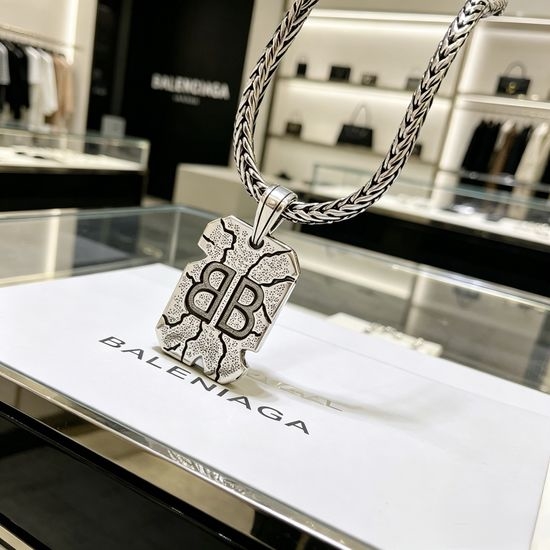 Balenciaga Vintage Crafted Pendant Necklace