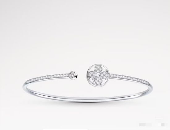 Louis Vuitton LV Minimalist Clover Bangle Timeless Accessory
