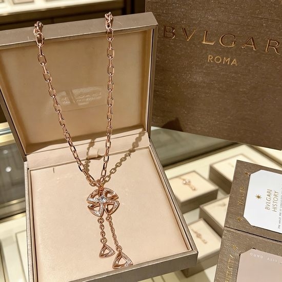 Bvlgari Delicate Gold Elegant Classic Necklace