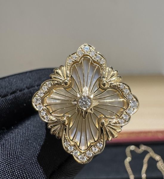 Buccellati Diamond Inlaid Mother of Pearl Ring