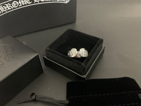 Chrome Hearts Scroll Letter Engraved Ring